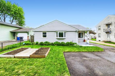 818 Larpenteur Avenue W Saint Paul MN 55113