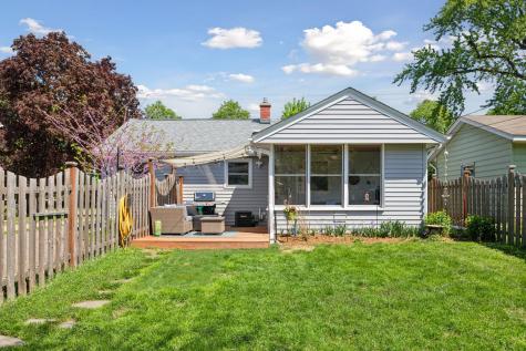 818 Larpenteur Avenue W Saint Paul MN 55113