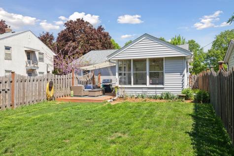 818 Larpenteur Avenue W Saint Paul MN 55113