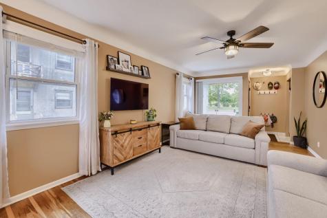 818 Larpenteur Avenue W Saint Paul MN 55113