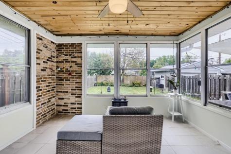 818 Larpenteur Avenue W Saint Paul MN 55113