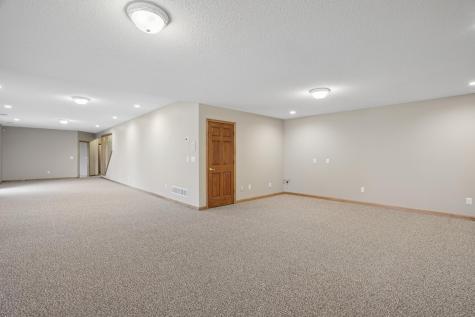 8781 Royal Court NW Anoka MN 55303
