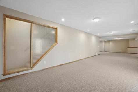 8781 Royal Court NW Anoka MN 55303