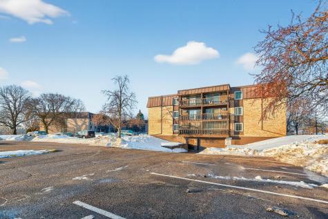 4207 Lakeside Avenue N Brooklyn Center MN 55429