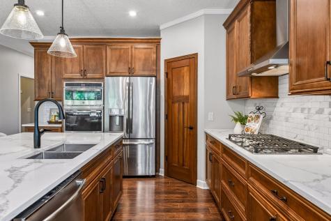 4258 Creekside Way Minnetrista MN 55331