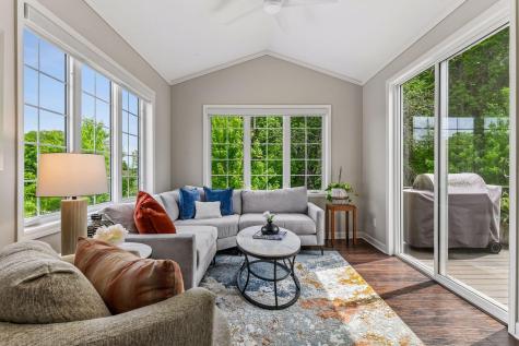 4258 Creekside Way Minnetrista MN 55331
