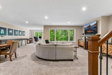 4258 Creekside Way Minnetrista MN 55331