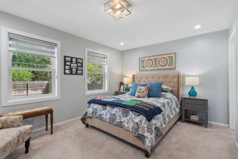 2505 W Armour Terrace Saint Anthony MN 55418