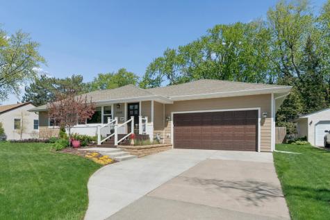 2505 W Armour Terrace Saint Anthony MN 55418