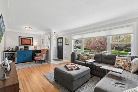 2505 W Armour Terrace Saint Anthony MN 55418