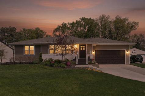 2505 W Armour Terrace Saint Anthony MN 55418
