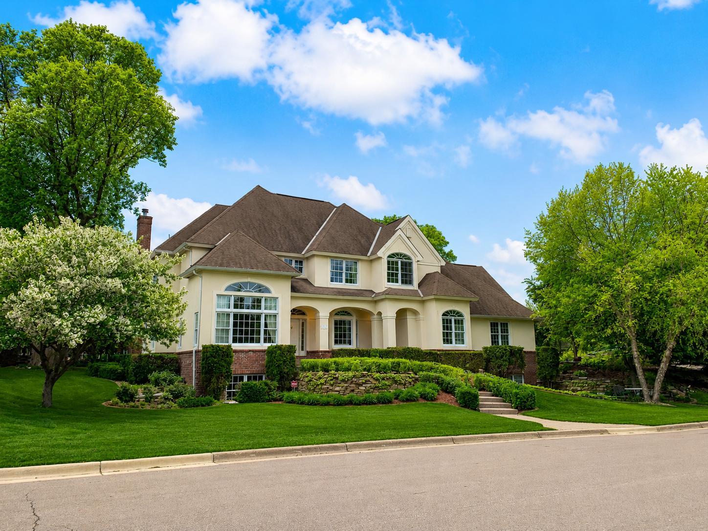 7631 S Bay Drive Bloomington MN 55438