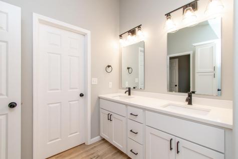 149 Pine Avenue Mapleton ND 58059