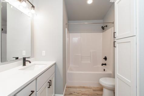 149 Pine Avenue Mapleton ND 58059