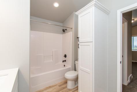 149 Pine Avenue Mapleton ND 58059