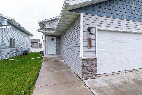 149 Pine Avenue Mapleton ND 58059