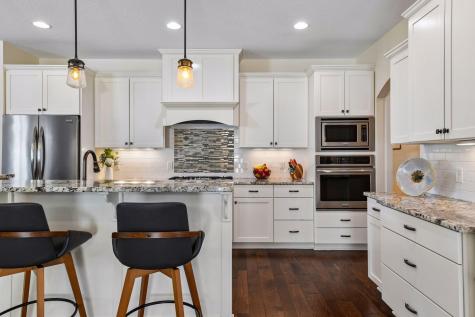 3711 Talero Curve Chaska MN 55318