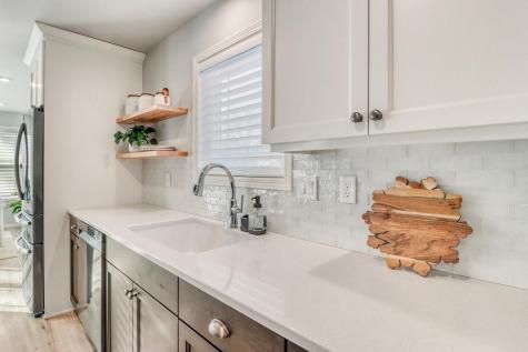 3521 Grandwood Drive N Fargo ND 58102