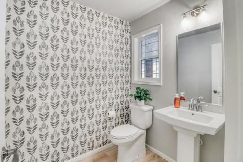 3521 Grandwood Drive N Fargo ND 58102