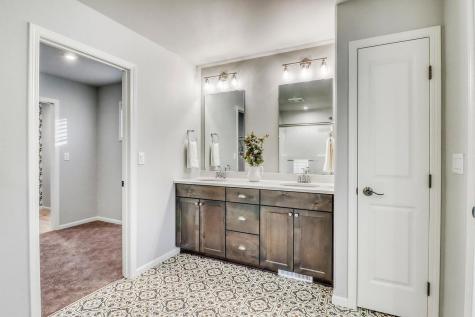 3521 Grandwood Drive N Fargo ND 58102