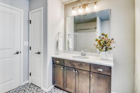 3521 Grandwood Drive N Fargo ND 58102