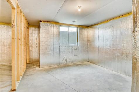 3521 Grandwood Drive N Fargo ND 58102