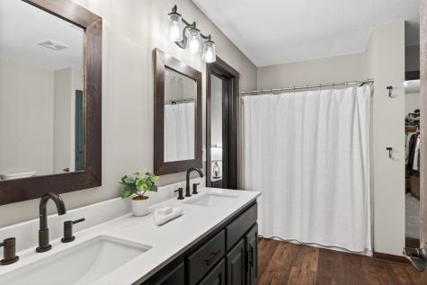 1713 Par Lane Buffalo MN 55313