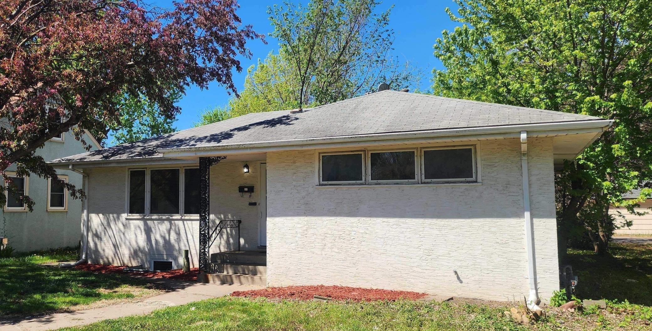 4935 Russell Avenue N Minneapolis MN 55430