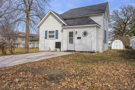 723 Ivy Lane SE Hutchinson MN 55350
