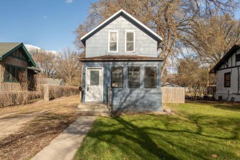 316 11th Street N Moorhead MN 56560