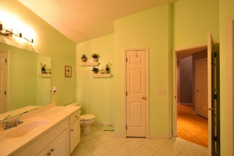 2014 Fox Valley Drive SW Rochester MN 55902