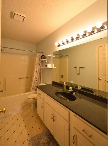 2014 Fox Valley Drive SW Rochester MN 55902