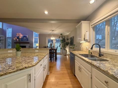 2014 Fox Valley Drive SW Rochester MN 55902