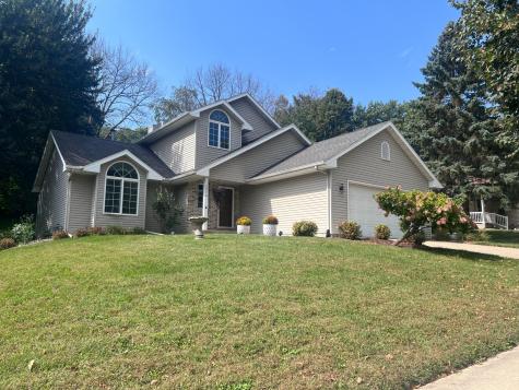 2014 Fox Valley Drive SW Rochester MN 55902