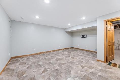 205 Park Drive Lewiston MN 55952