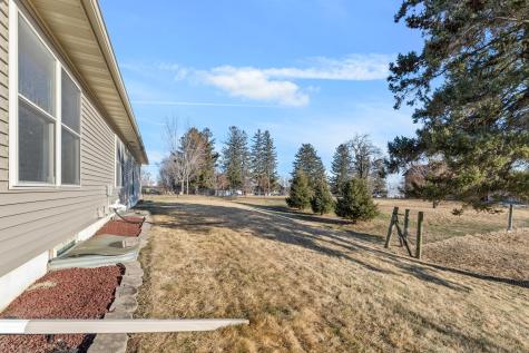 205 Park Drive Lewiston MN 55952