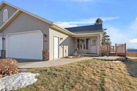 205 Park Drive Lewiston MN 55952