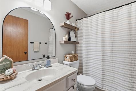 14709 Hillshire Lane Burnsville MN 55306