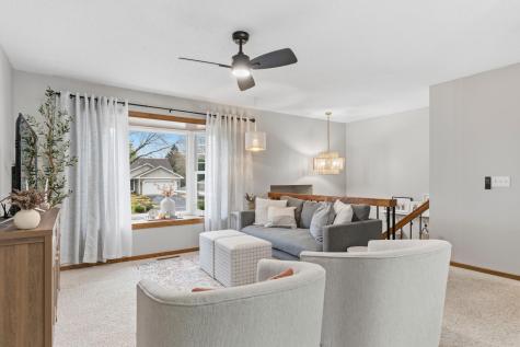 14709 Hillshire Lane Burnsville MN 55306