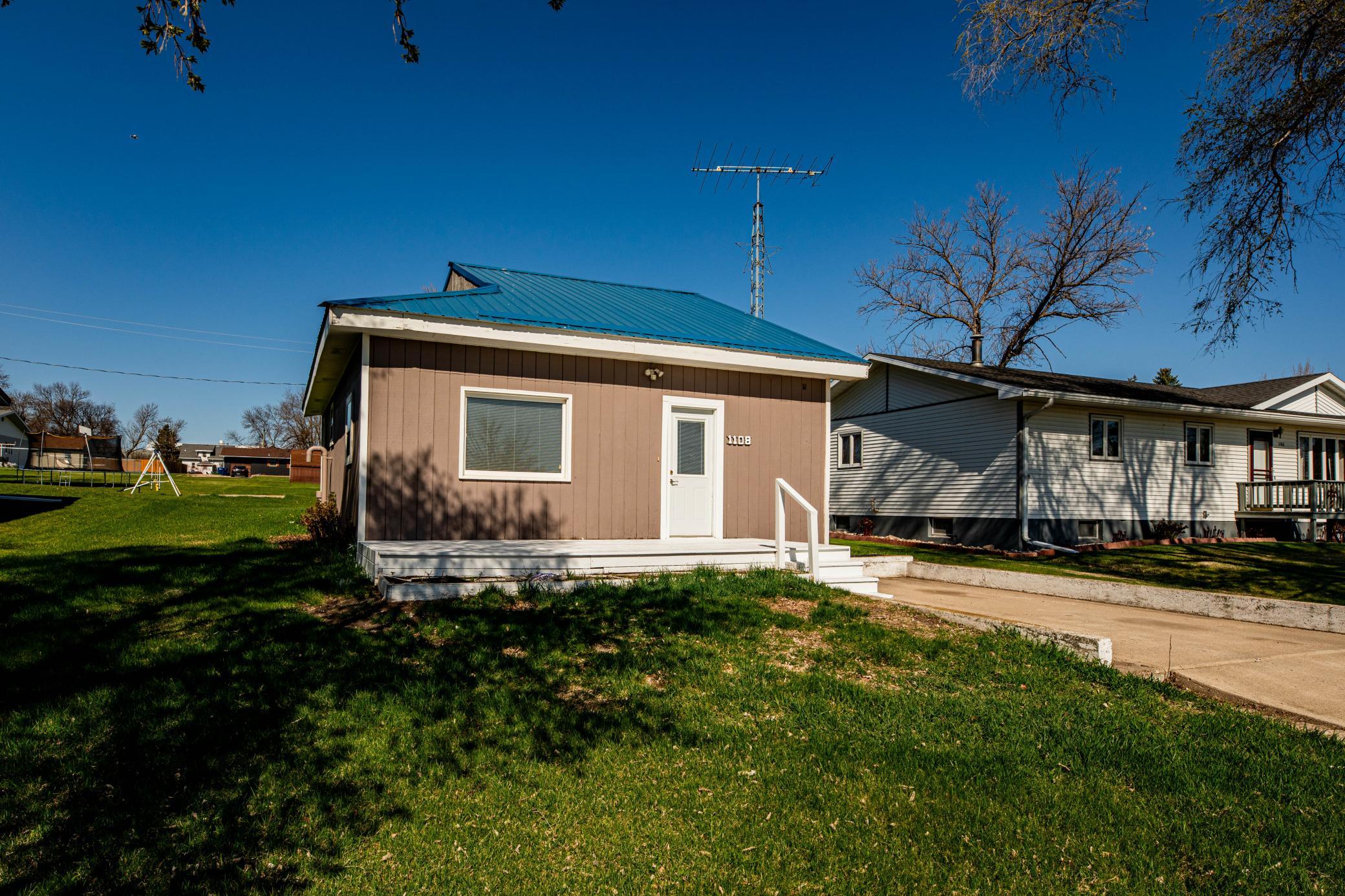1108 Forest Street Lisbon ND 58054