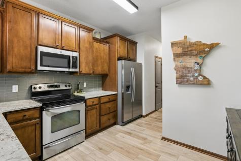 18442 Lafayette Way Lakeville MN 55044