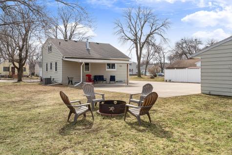 805 15th Avenue SE Austin MN 55912