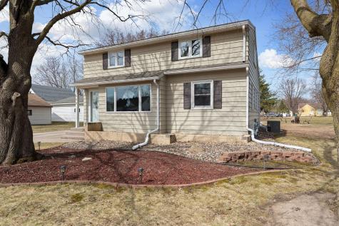 805 15th Avenue SE Austin MN 55912