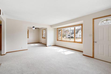 805 15th Avenue SE Austin MN 55912
