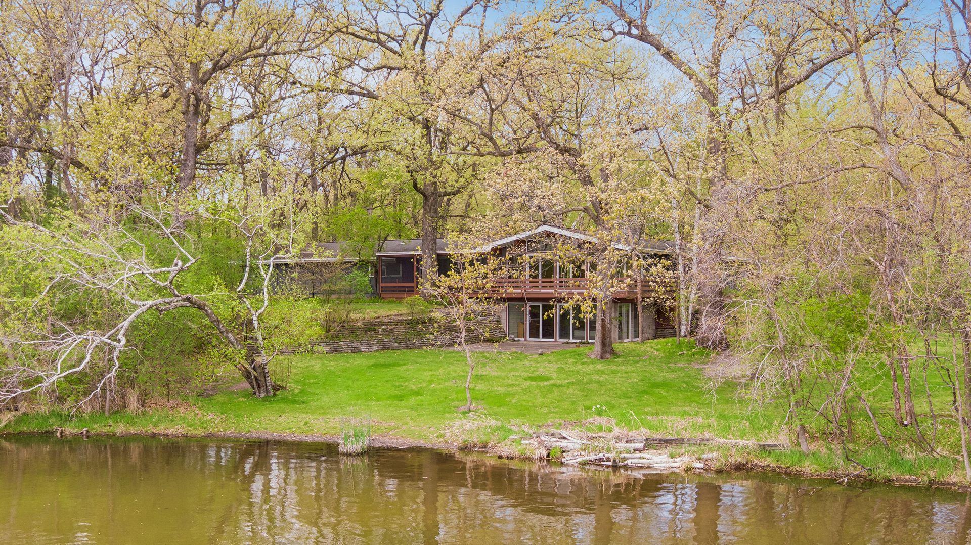 1 Poplar Lane North Oaks MN 55127