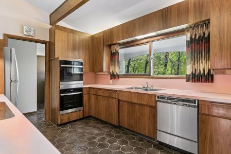 1 Poplar Lane North Oaks MN 55127
