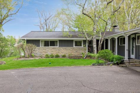 1 Poplar Lane North Oaks MN 55127