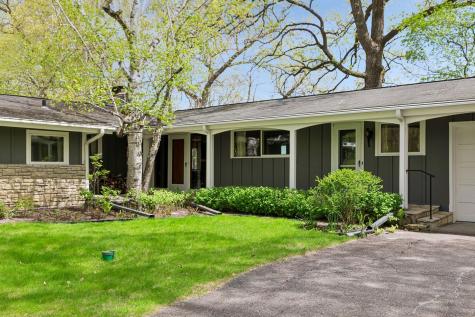 1 Poplar Lane North Oaks MN 55127