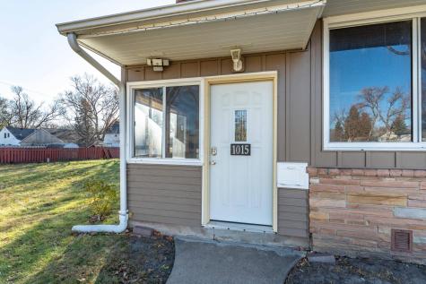 1015 11th Avenue S Moorhead MN 56560