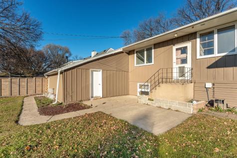 1015 11th Avenue S Moorhead MN 56560